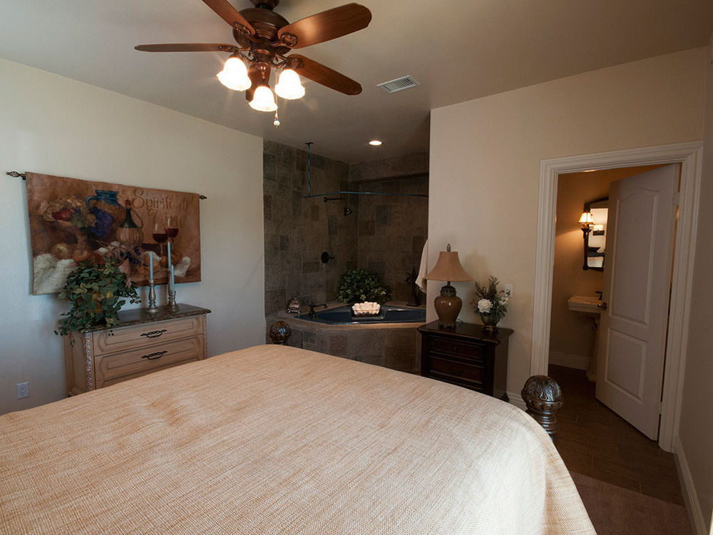 Wilson Creek Winery And Vineyards Apartment เทเมคิวลา ภายนอก รูปภาพ